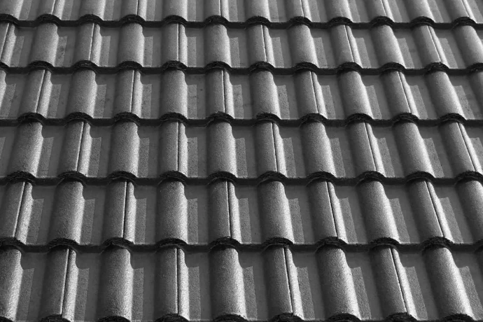 Graues Betondach in Innsbruck – moderne Dachdeckung vom Dachdecker Innsbruck